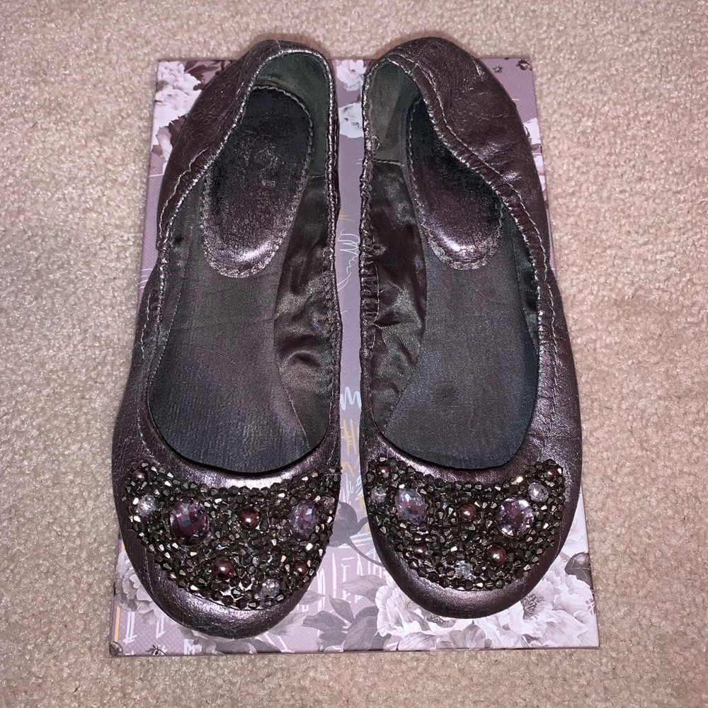 R2 Flats